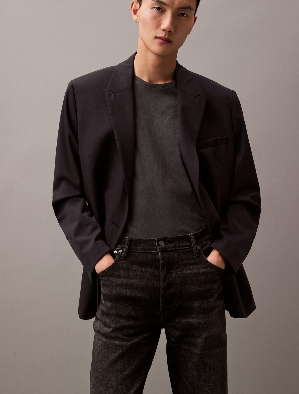 Buy 남성 루즈 미드나이트 스톤 캐시미어 진 in color MIDNIGHT STONE