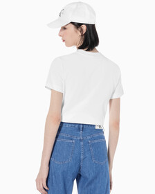 Buy 여성 릴렉스핏 아카이브 로고 크루넥 반팔 티셔츠 in color BRILLIANT WHITE