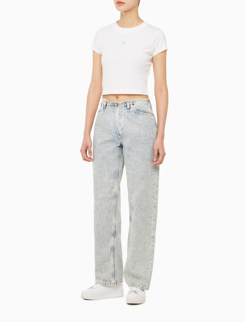 Buy 여성 90's 스트레이트핏 라이트블루 데님 in color CHALKY BLUE