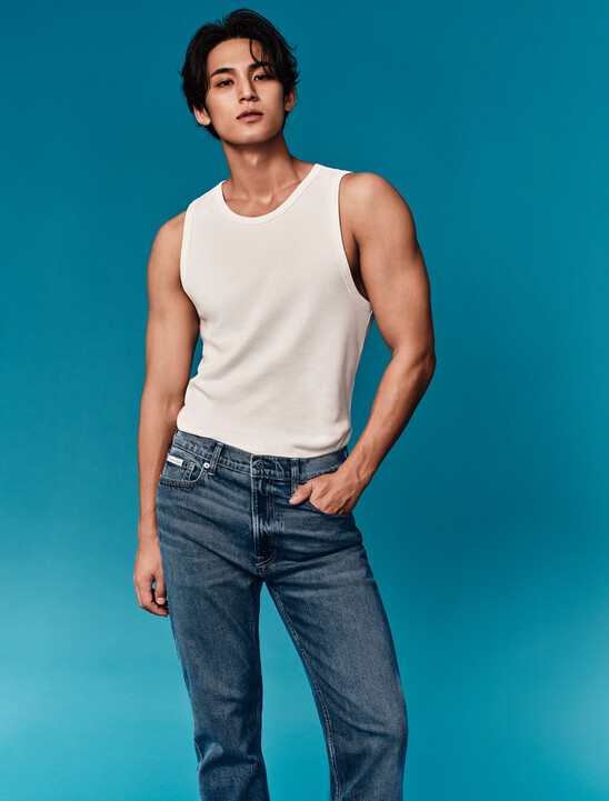 남성 슬림 스트레이트핏 미드블루 스트레치 데님