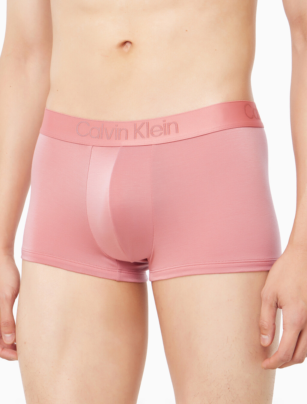 Buy 남성 CK 블랙 3PK 로우 라이즈 트렁크 in color Charcoal / Dark Pink / White