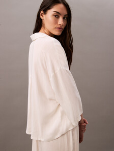 Buy 여성 우븐 비스코스 반팔 셔츠 in color TEXTURED STRIPE PELICAN