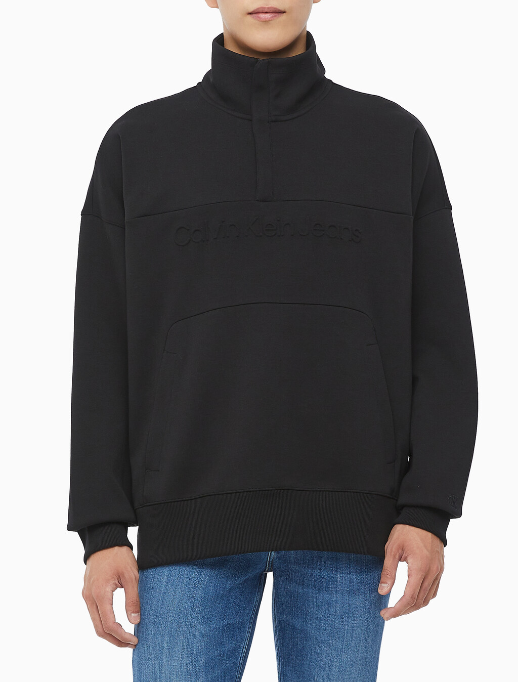 Buy 남성 인스티튜셔널 엠보스드 하프집업 스웻셔츠 in color CK BLACK