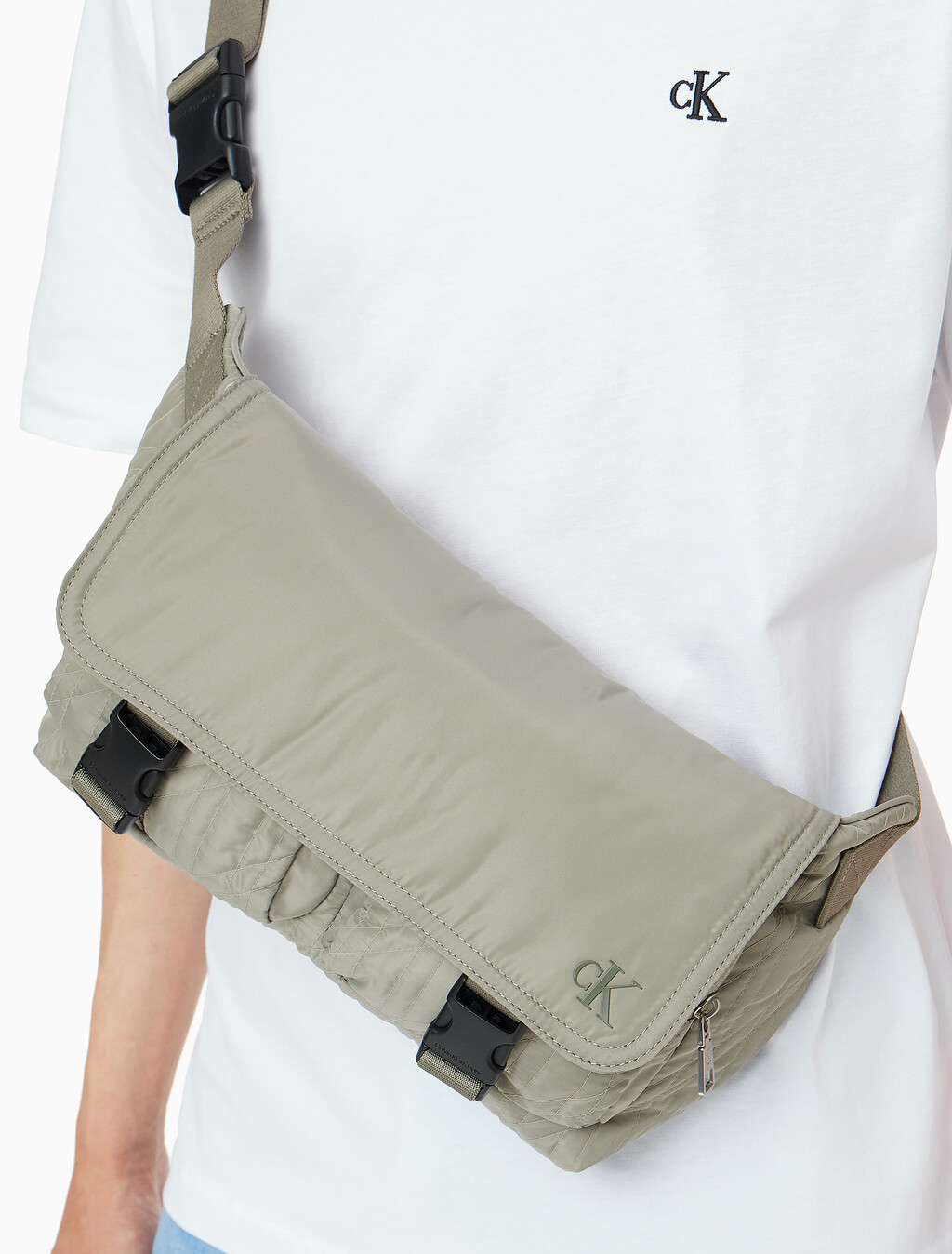 Buy 남성 CKJ 퀼티드 메신저 슬링백 in color KHAKI