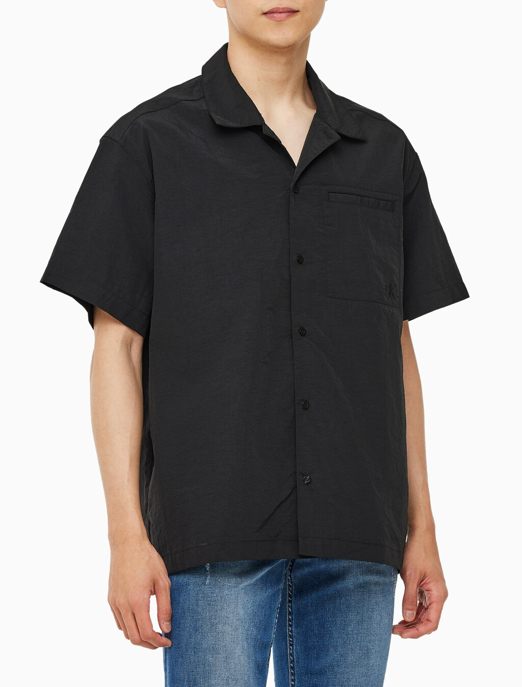 Buy 남성 릴렉스핏 반팔 셔츠 in color CK BLACK