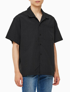 Buy 남성 릴렉스핏 반팔 셔츠 in color CK BLACK