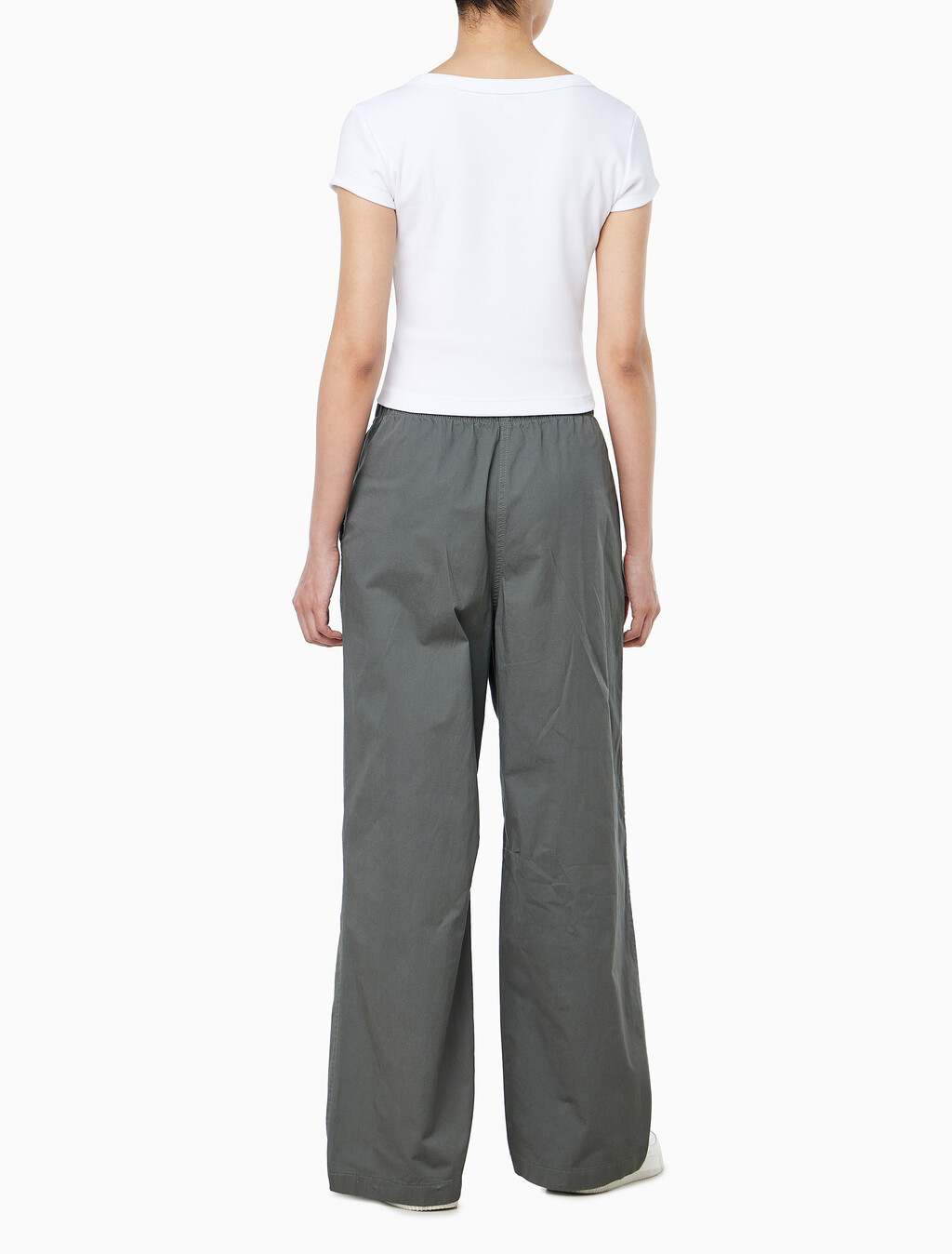 Buy 여성 라이트웨이트 코튼 카고 팬츠 in color GUNMETAL HTR