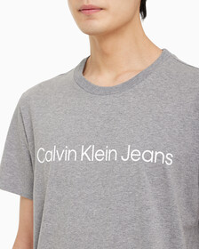 Buy 남성 레귤러핏 인스티튜셔널 로고 스트레치 반팔 티셔츠 in color MID GREY HEATHER