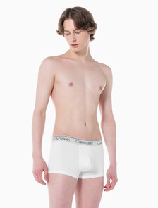 Buy 남성 마이크로 메쉬 쿨링 로우라이즈 드로즈 in color WHITE