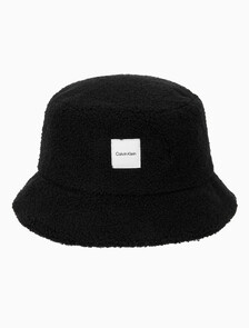 Buy 남녀공용  우븐 패치 로고 부클 버킷햇 in color BLACK