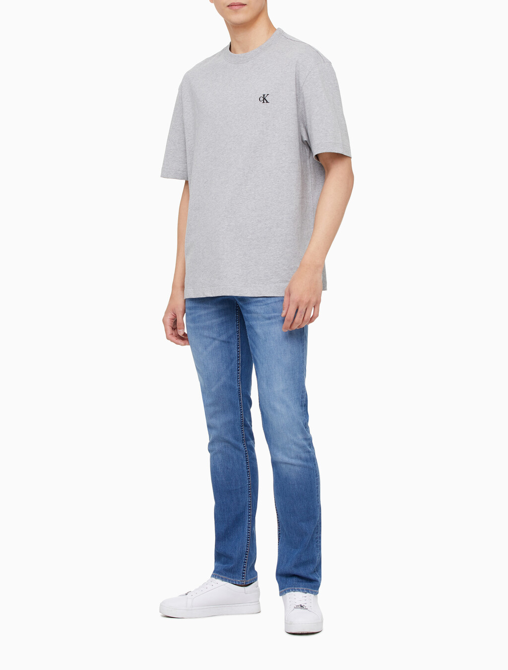 Buy 남성 릴렉스핏 아카이브 로고 반팔 티셔츠 in color HEROIC GREY HEATHER