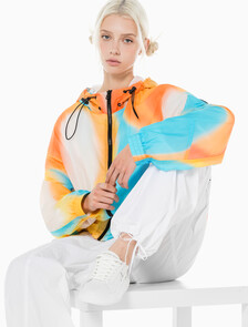 Buy 남성 올오버 그래픽 프린트 나일론 윈드브레이커 in color ANCIENT WHITE/EGGSHELL
