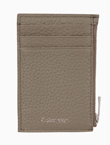 Buy 남성 CK 레더 N/S 지퍼 카드 지갑 in color TAUPE