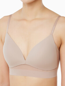 Buy 여성 인비져블 NSE 메쉬 트라이앵글 in color CEDAR