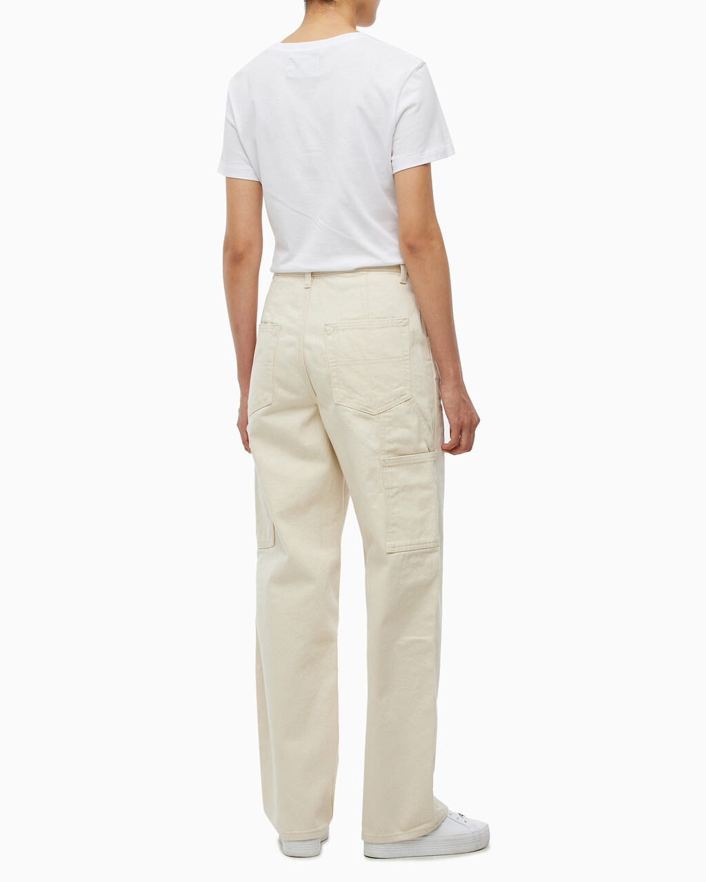 Buy 여성 테이퍼드핏 린스 데님 in color CREAM