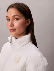 Buy 여성 AOP 로고 자카드 다운 자켓 in color silver