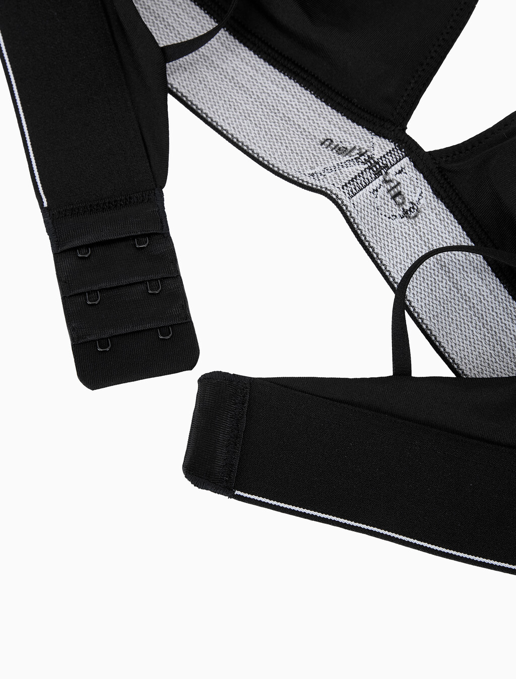 Buy 여성 CK 그래픽 AF 트라이앵글 in color BLACK