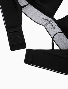 Buy 여성 CK 그래픽 AF 트라이앵글 in color BLACK