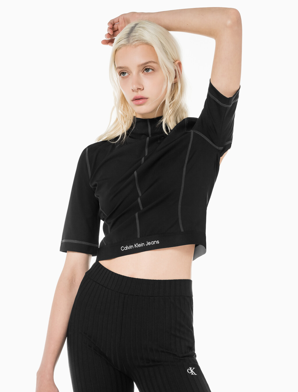 Buy 여성 밴드로고 하이넥 반팔 티셔츠 in color CK BLACK