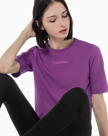 Buy 여성 박시 핏 에센셜 기능성 반팔 티셔츠 in color AMETHYST