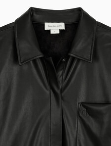 Buy 여성 폭스 레더 크롭 셔츠 in color CK BLACK