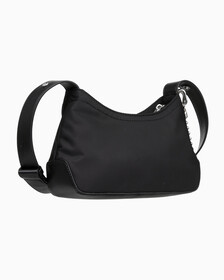 Buy 여성 CKJ 스컬티드 믹스 라운드 숄더백 in color BLACK
