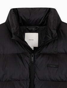 Buy 유니섹스 숏 푸퍼 다운 in color BLACK