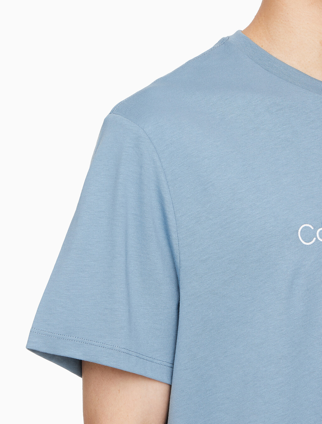 Buy 남성 레귤러핏 히어로 모노그램 로고 반팔 티셔츠 in color BLUE