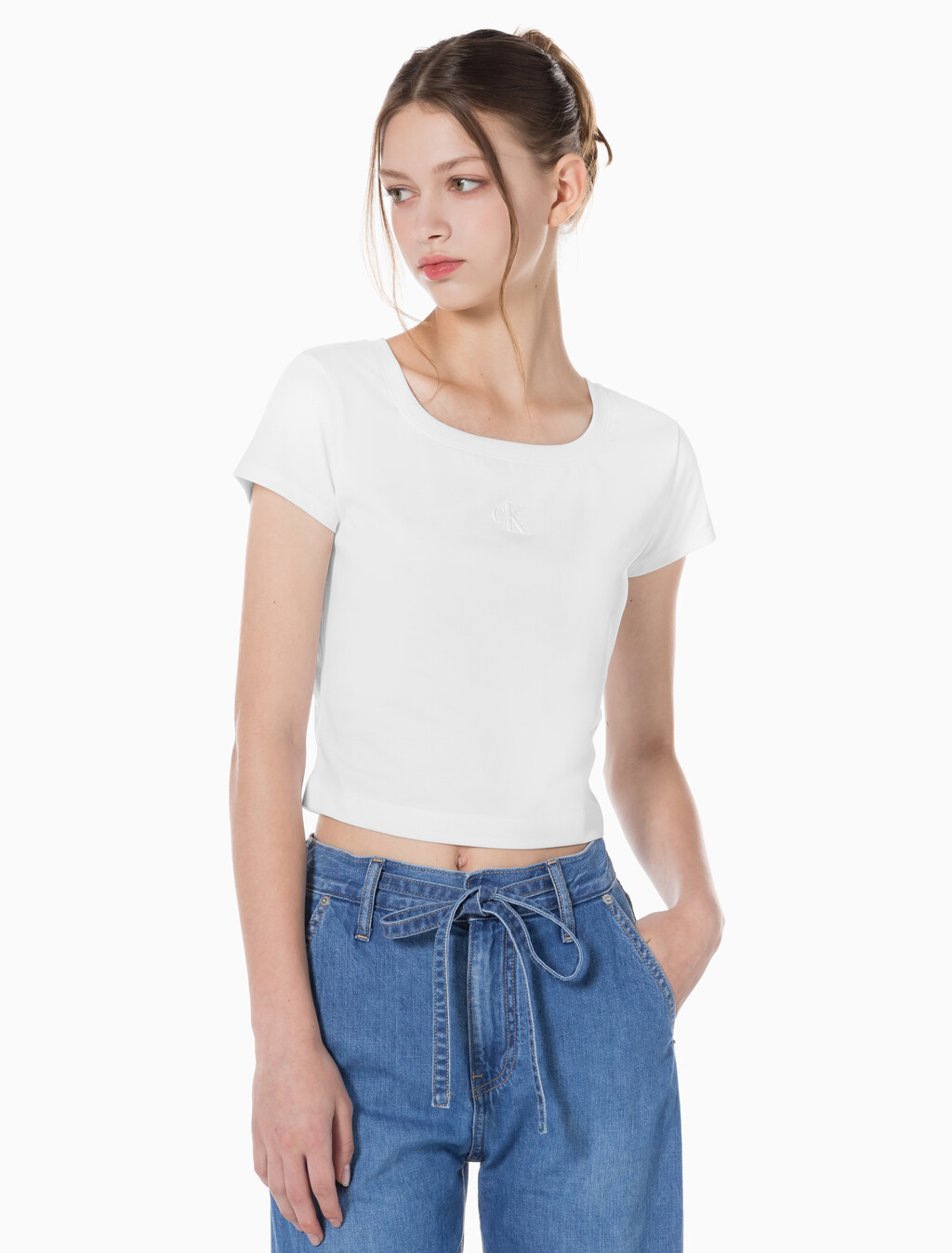 Buy 여성 쿨링 로고 베이비 티셔츠 in color BRIGHT WHITE