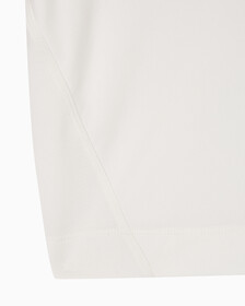 Buy 여성 박시 핏 에센셜 기능성 반팔 티셔츠 in color WHITE