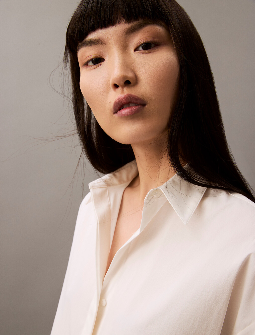 Buy 여성 롱슬리브 나일론 포플린 릴렉스 버튼다운 셔츠 in color BRILLIANT WHITE