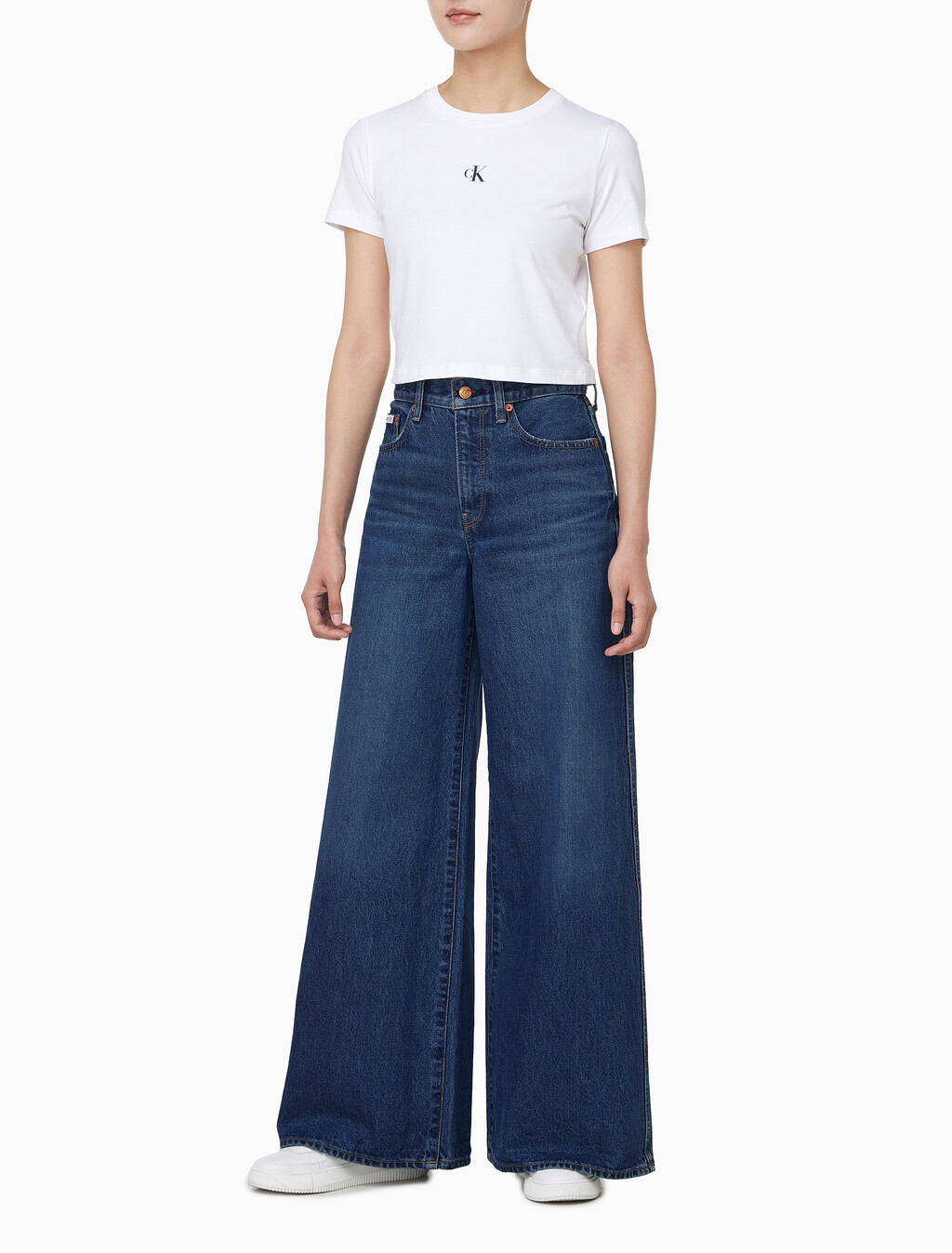Buy 여성 슈퍼 와이드 레그핏 다크 블루 데님 in color DARK BLUE