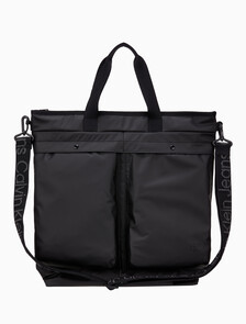 Buy 남성 CKJ 울트라라이트 러버라이즈드 헬멧 쇼퍼백 in color BLACK