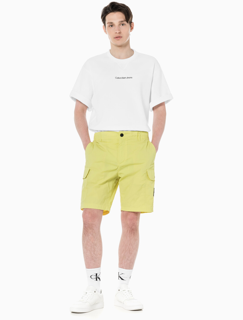 Buy 남성 나일론 라이트웨이트 카고 쇼츠 in color YELLOW SAND