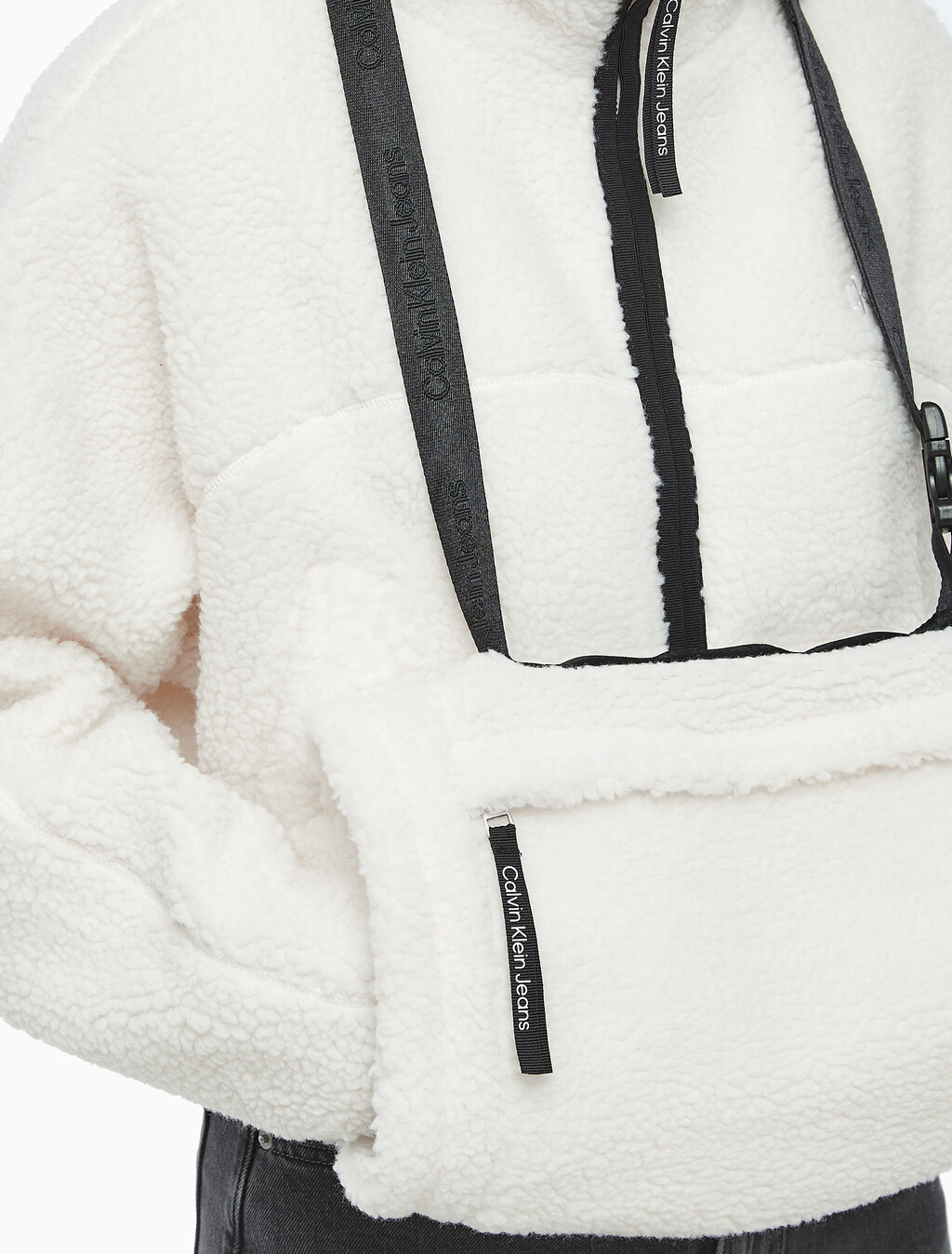 Buy 여성 크롭 쉐르파 자켓 in color WHITE