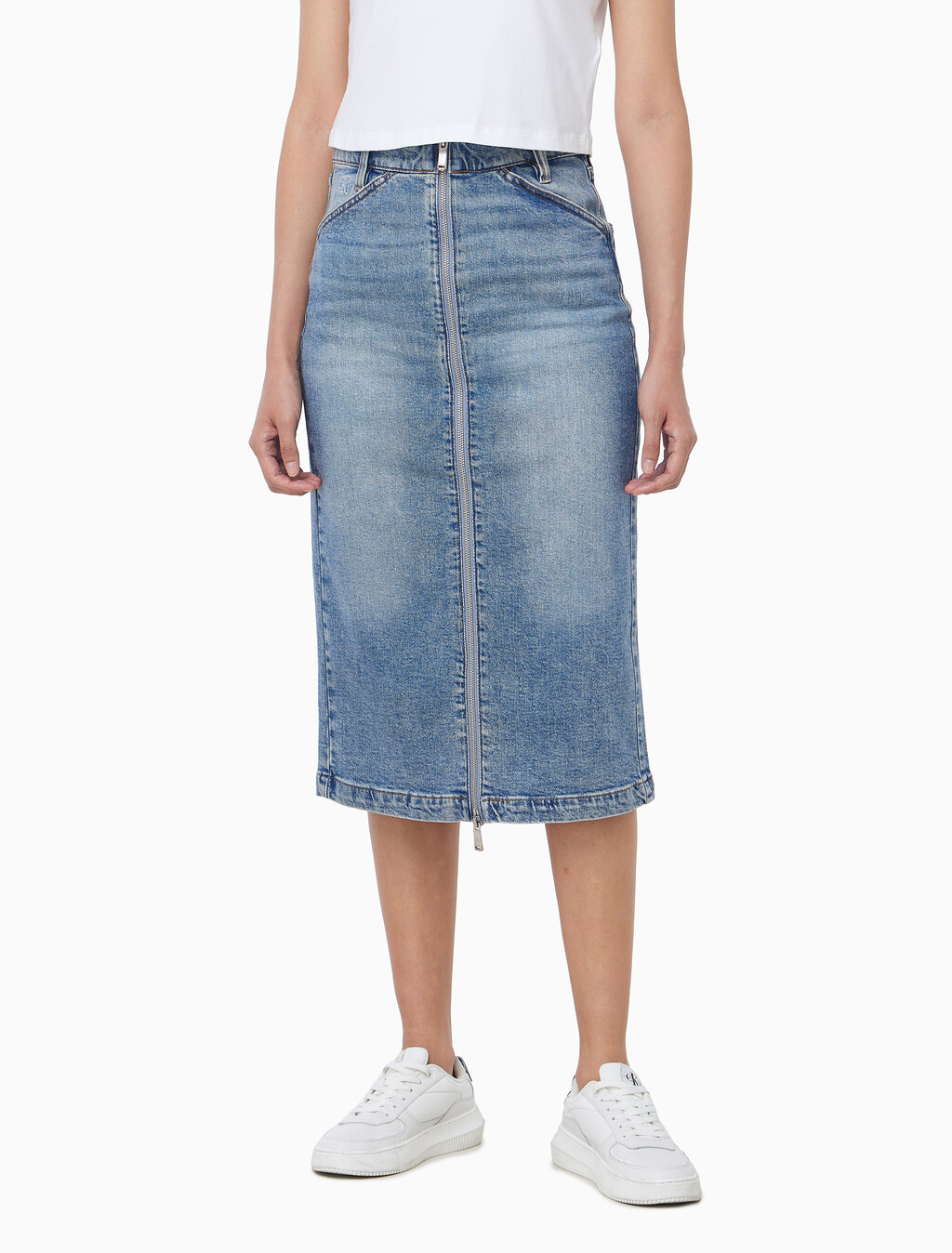 Buy 여성 데님 집 프론트 스커트 in color Light blue