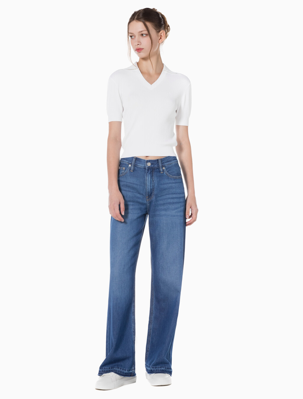 Buy 여성 하이라이즈 와이드핏 미드블루 에코 쿨 데님 in color CHALKY BLUE