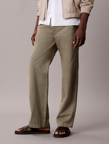 Buy 남성 90s 베기핏 치노팬츠 in color Deep Green