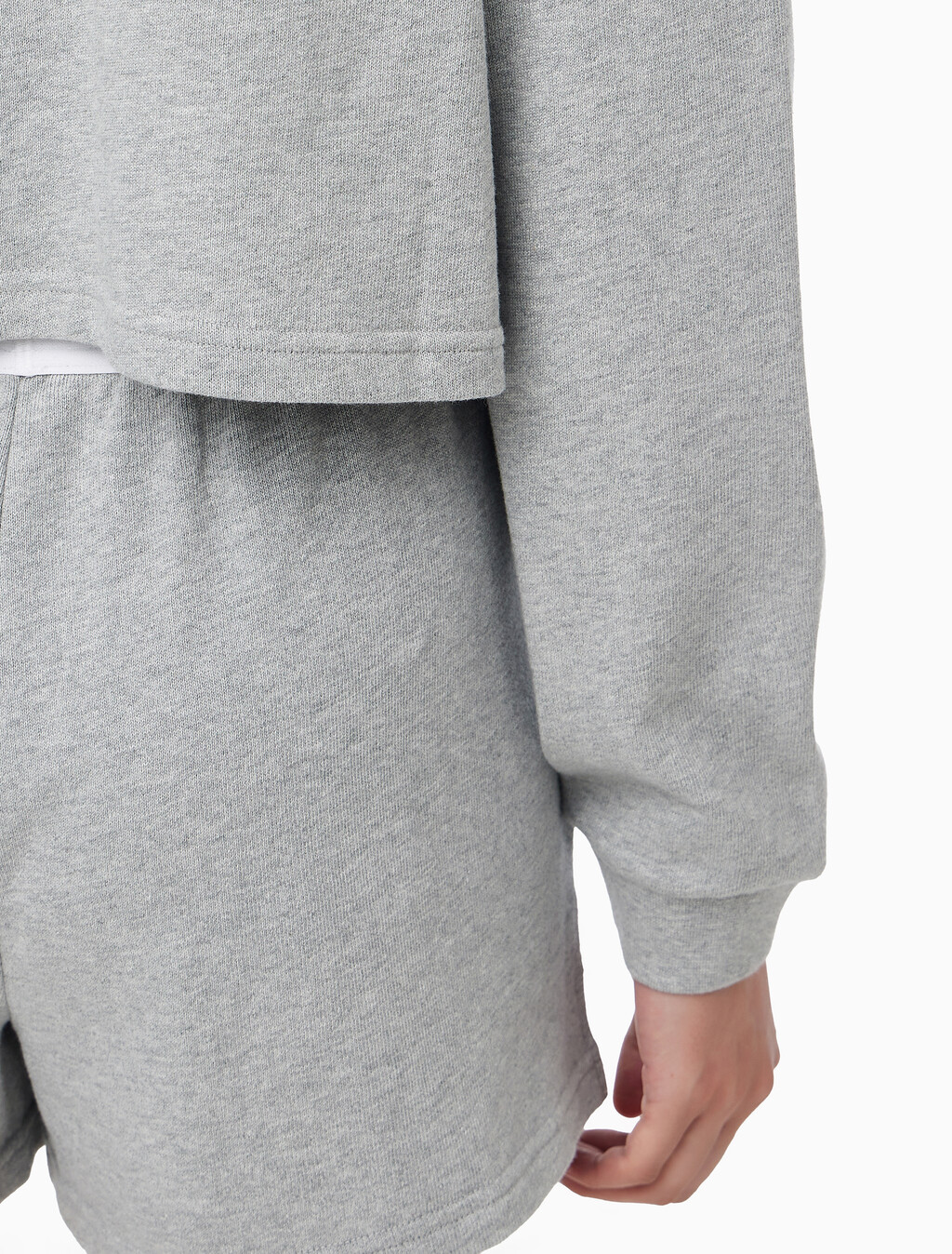 Buy 여성 CK 베이직 라운지 로고 져지 크롭 롱슬리브 in color GREY HEATHER