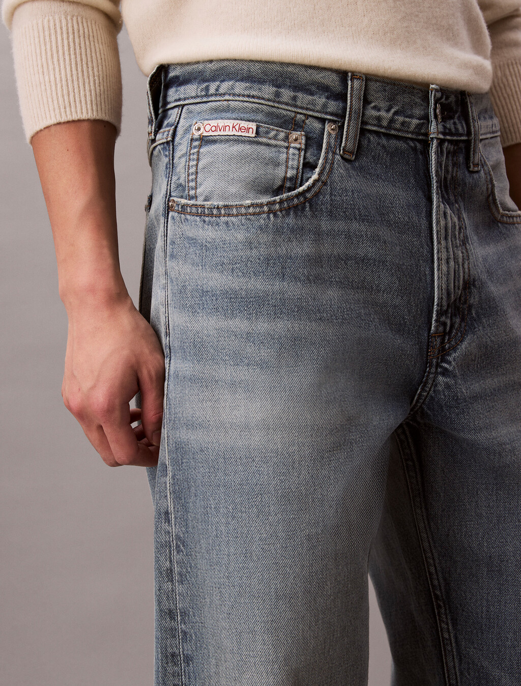 Buy 남성 90S 스트레이트핏 빈티지 핀치 데님 in color Light blue