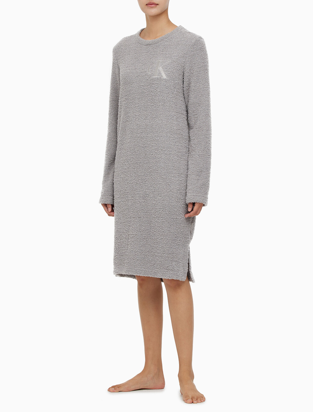 Buy 여성 플러쉬 롱 슬리브 나이트셔츠 in color GREY PURPLE