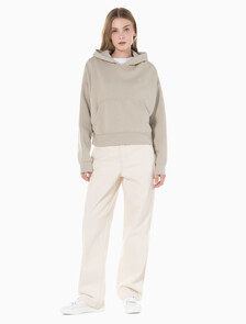 Buy 여성 테이퍼드핏 린스 데님 in color CREAM