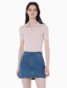 Buy 여성 슬림핏 립 브이넥 폴로 티셔츠 in color PINK