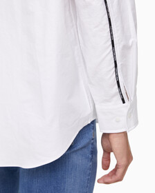 Buy 남성 릴렉스핏 파이핑 로고 옥스포드 셔츠 in color BRIGHT WHITE