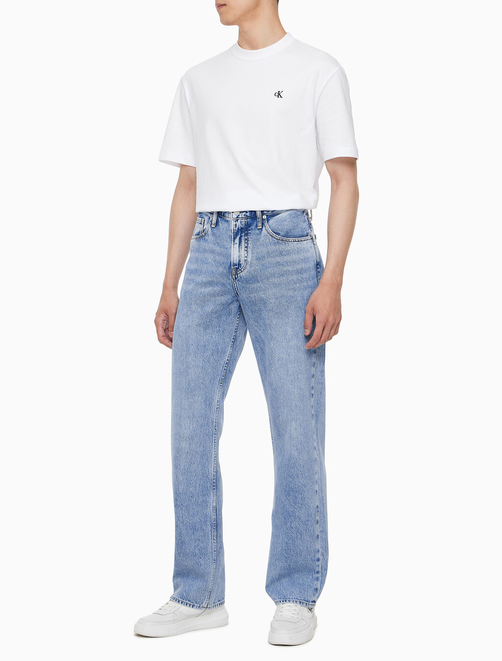 Buy 남성 90's 스트레이트핏 라이트블루 에코 쿨 데님 in color CHALKY BLUE