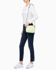 Buy 여성 CKJ 텍스쳐 카메라백 in color EXOTIC MINT