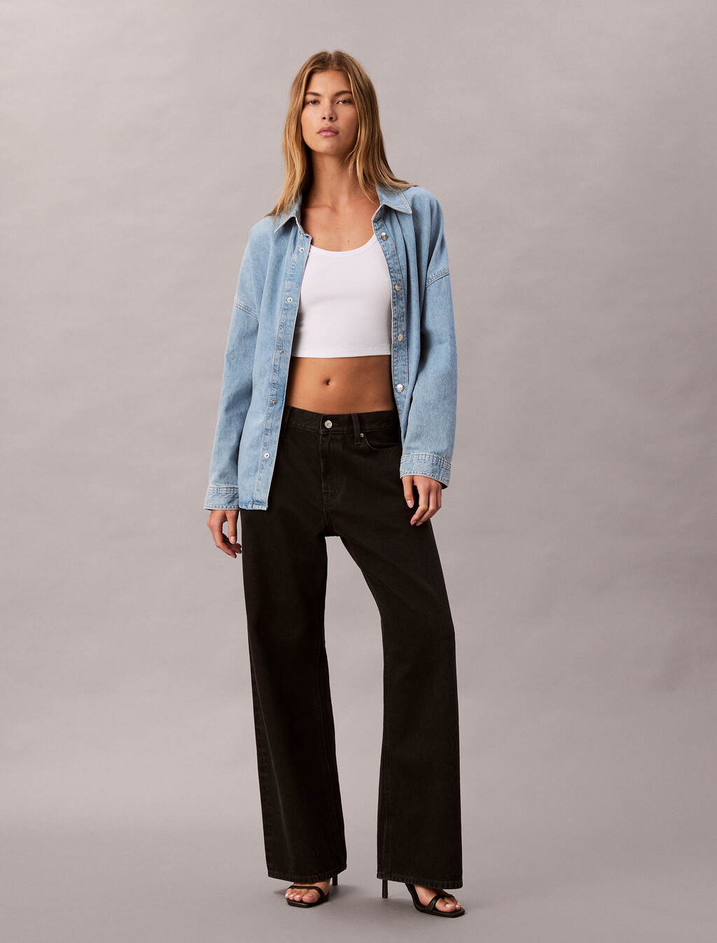 Buy 여성 린넨 릴렉스핏 라이트블루 데님 셔츠 in color AARON INDIGO