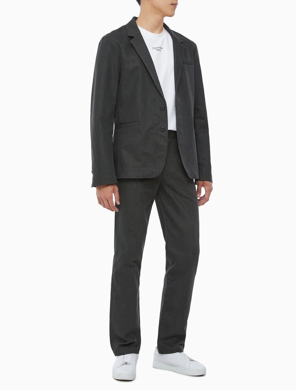 Buy 남성 롱슬리브 언라인드 스트럭쳐 블레이저 in color CHARCOAL
