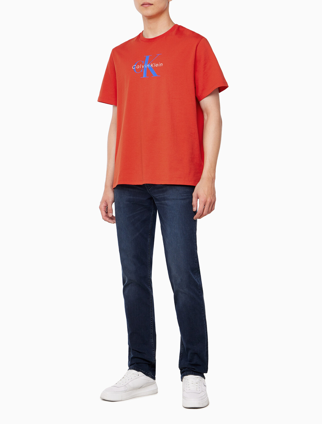 Buy 남성 레귤러핏 히어로 모노그램 로고 반팔 티셔츠 in color RED ALERT