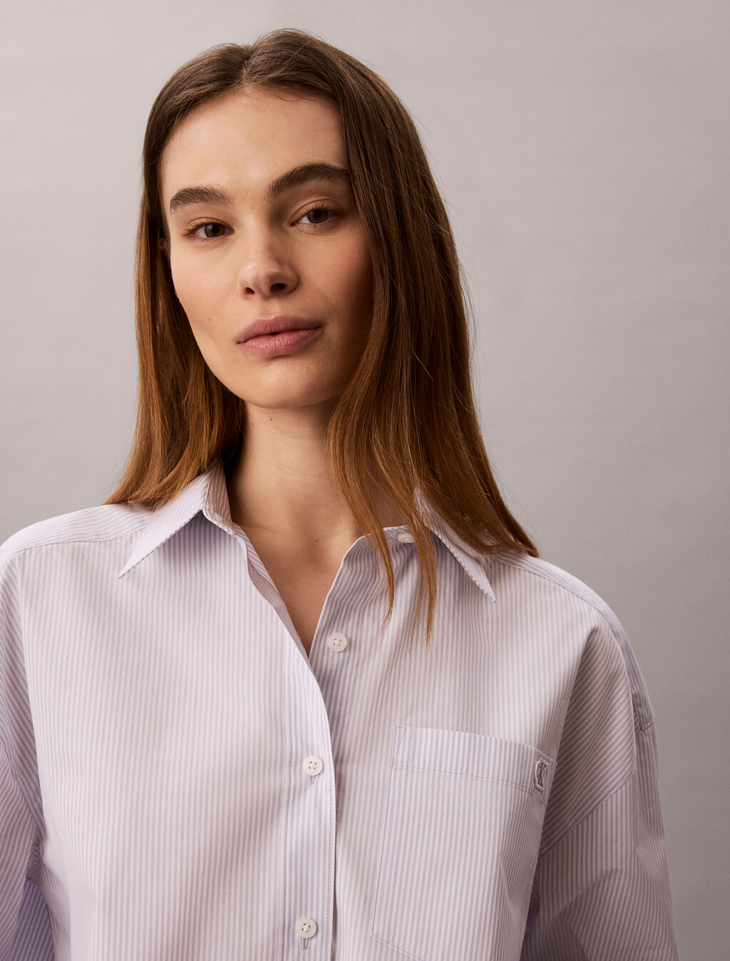 Buy 여성 팝플린 크롭 셔츠 in color Navy